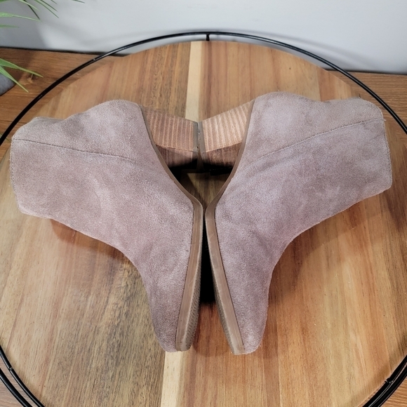 Nicole Light Taupe / Tan Suede Ankle Boots Booties Size 6.5 - Picture 6 of 16